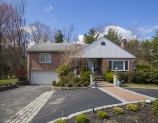 515 Dudley Road, Newton, Massachusetts, 5 Bedrooms Bedrooms, 11 Rooms Rooms,4.5 BathroomsBathrooms,Residential Lease,For Rent,Dudley Road,73484858