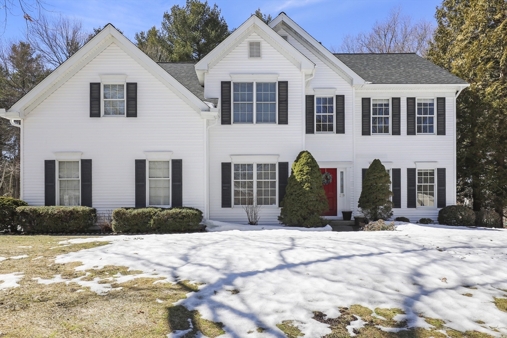29 Hancock Rd, Franklin, Massachusetts, 4 Bedrooms Bedrooms, 11 Rooms Rooms,3.5 BathroomsBathrooms,Residential,For Sale,Hancock Rd,73483682