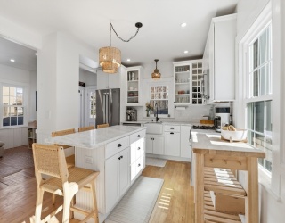 6 Atkinson St, Newburyport, Massachusetts, 3 Bedrooms Bedrooms, 7 Rooms Rooms,1.5 BathroomsBathrooms,Residential,For Sale,Atkinson St,73484795