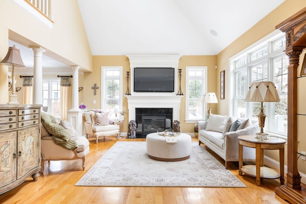 192 Boston Post Road, Sudbury, Massachusetts, 3 Bedrooms Bedrooms, 15 Rooms Rooms,3.5 BathroomsBathrooms,Residential,For Sale,Boston Post Road,73484972