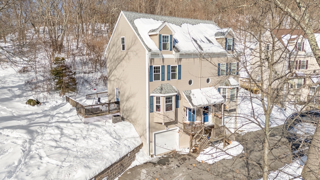 111 Ferry Road, Haverhill, Massachusetts, 3 Bedrooms Bedrooms, 5 Rooms Rooms,2.5 BathroomsBathrooms,Residential,For Sale,Ferry Road,73473171