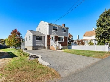 9 Spencer Ave, Saugus, Massachusetts, 3 Bedrooms Bedrooms, 7 Rooms Rooms,1.5 BathroomsBathrooms,Residential,For Sale,Spencer Ave,73442880 9 Spencer Ave, Saugus, Massachusetts, 3 Bedrooms Bedrooms, 7 Rooms Rooms,1.5 BathroomsBathrooms,Residential,For Sale,Spencer Ave,73442880