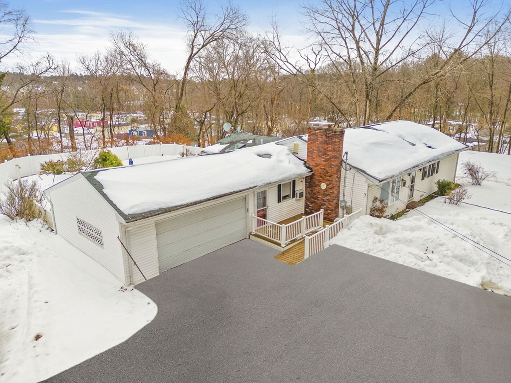 79 Royce Rd, Marlborough, Massachusetts, 3 Bedrooms Bedrooms, 7 Rooms Rooms,4 BathroomsBathrooms,Residential,For Sale,Royce Rd,73484987