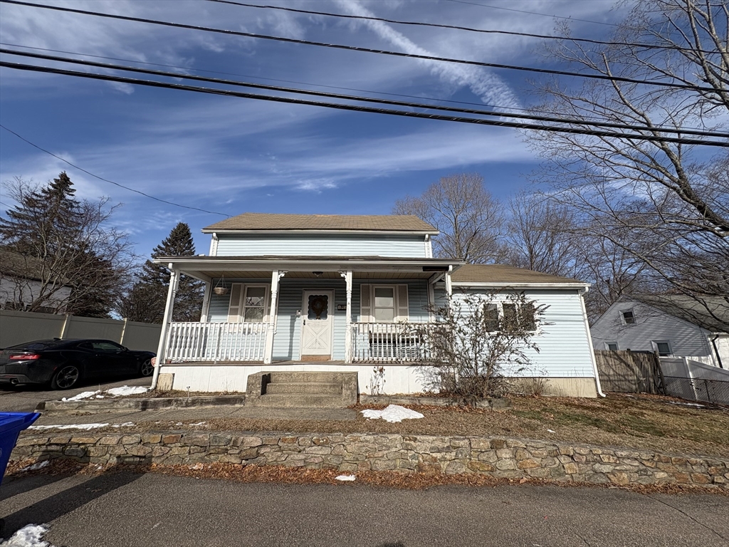 195 Brown St, Attleboro, Massachusetts, 3 Bedrooms Bedrooms, 7 Rooms Rooms,2 BathroomsBathrooms,Residential,For Sale,Brown St,73485126
