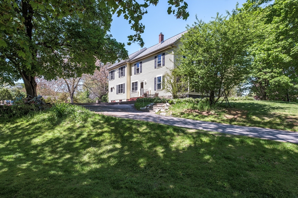 30 Warren Ave, Weston, Massachusetts, 4 Bedrooms Bedrooms, 9 Rooms Rooms,3 BathroomsBathrooms,Residential,For Sale,Warren Ave,73485056