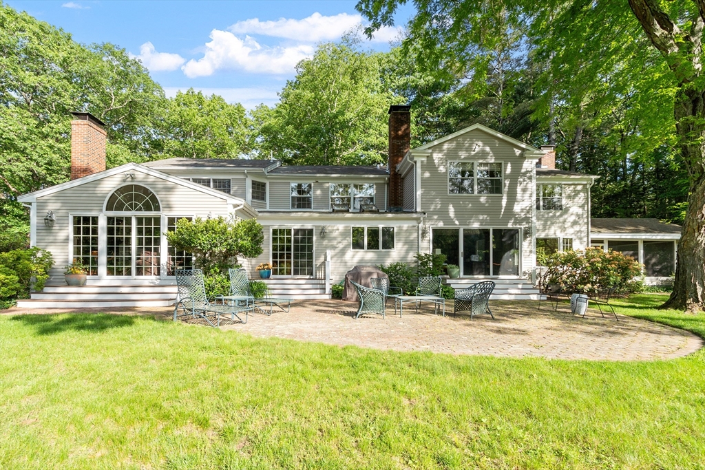 308 Musterfield Road, Concord, Massachusetts, 4 Bedrooms Bedrooms, 10 Rooms Rooms,4 BathroomsBathrooms,Residential,For Sale,Musterfield Road,73485152