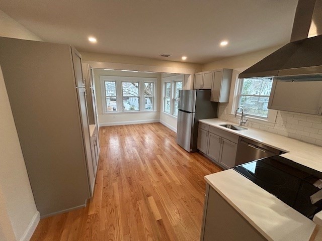 1599 Washington Street, Newton, Massachusetts, 3 Bedrooms Bedrooms, 5 Rooms Rooms,2 BathroomsBathrooms,Residential Lease,For Rent,Washington Street,73485179