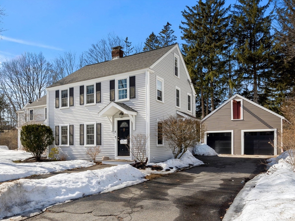 4 Upland Road, Newburyport, Massachusetts, 4 Bedrooms Bedrooms, 9 Rooms Rooms,2.5 BathroomsBathrooms,Residential,For Sale,Upland Road,73485202