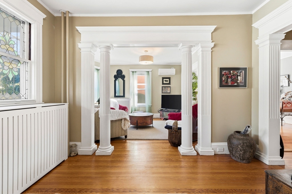 44 Prince Street, Boston, Massachusetts, 3 Bedrooms Bedrooms, 8 Rooms Rooms,1 BathroomBathrooms,Residential,For Sale,Prince Street,73485208