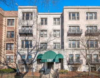 1263 Commonwealth Ave, Boston, Massachusetts, 2 Bedrooms Bedrooms, 5 Rooms Rooms,1 BathroomBathrooms,Residential,For Sale,Commonwealth Ave,73485225