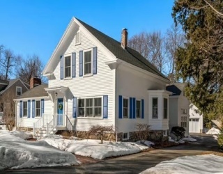 103 Oak St, Reading, Massachusetts, 3 Bedrooms Bedrooms, 8 Rooms Rooms,2 BathroomsBathrooms,Residential,For Sale,Oak St,73485092