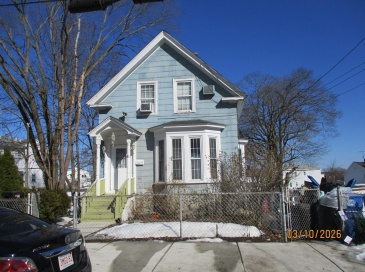 11 Crescent St, Lawrence, Massachusetts, 5 Bedrooms Bedrooms, 10 Rooms Rooms,3 BathroomsBathrooms,Residential Income,For Sale,Crescent St,73485248