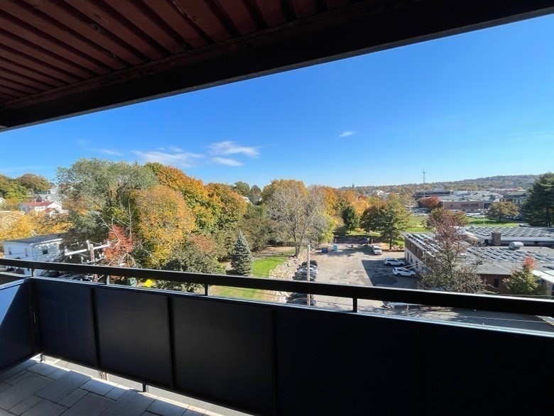 32 Whites Ave, Watertown, Massachusetts, 1 Bedroom Bedrooms, 3 Rooms Rooms,1 BathroomBathrooms,Residential,For Sale,Whites Ave,73485108