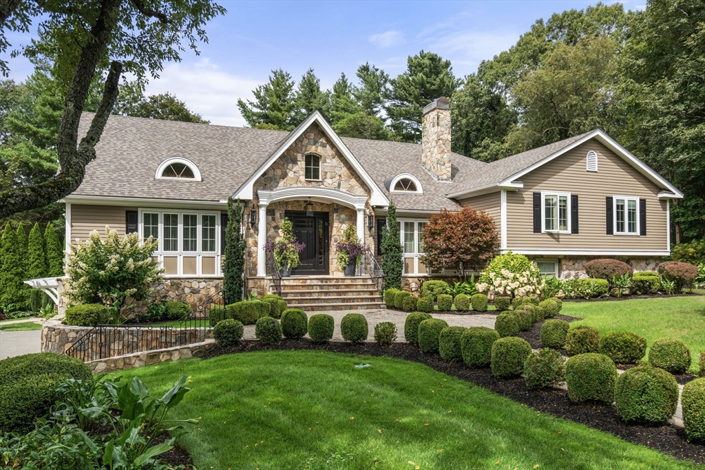 11 Hillcrest Road, Weston, Massachusetts, 5 Bedrooms Bedrooms, 11 Rooms Rooms,3.5 BathroomsBathrooms,Residential,For Sale,Hillcrest Road,73485263