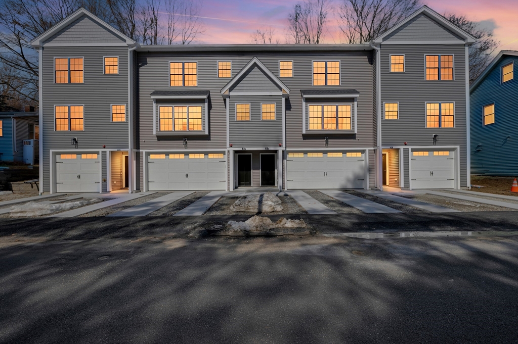 63 North Street, Worcester, Massachusetts, 2 Bedrooms Bedrooms, 5 Rooms Rooms,2.5 BathroomsBathrooms,Residential,For Sale,North Street,73485271