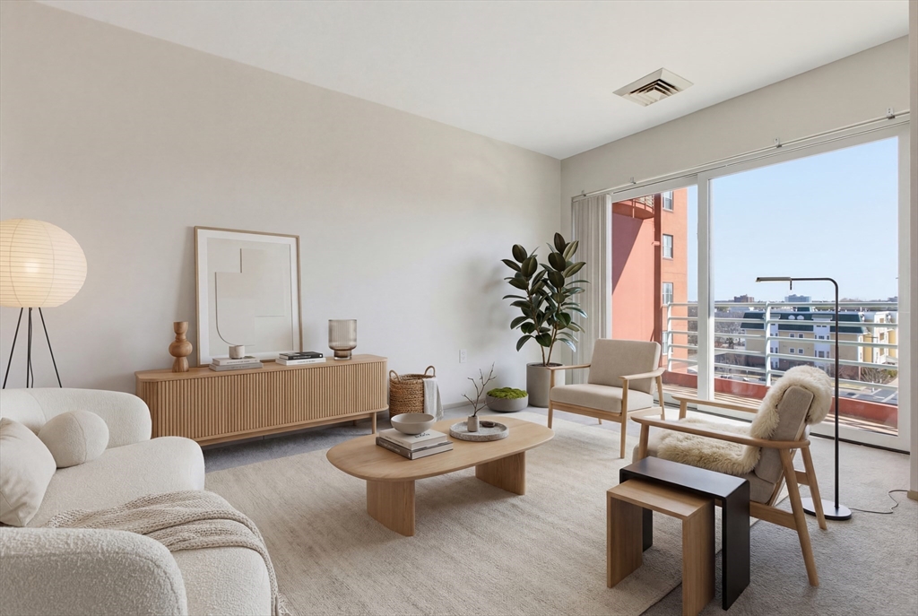 100 West Squantum Street, Quincy, Massachusetts, 1 Bedroom Bedrooms, 3 Rooms Rooms,1 BathroomBathrooms,Residential,For Sale,West Squantum Street,73485273