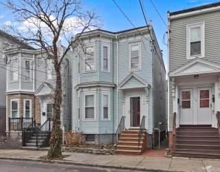 136 Coleridge St, Boston, Massachusetts, 2 Bedrooms Bedrooms, 8 Rooms Rooms,2 BathroomsBathrooms,Residential Income,For Sale,Coleridge St,73485277