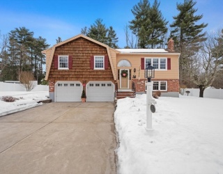 17 Childs Lane, Foxboro, Massachusetts, 3 Bedrooms Bedrooms, 7 Rooms Rooms,2 BathroomsBathrooms,Residential,For Sale,Childs Lane,73485030