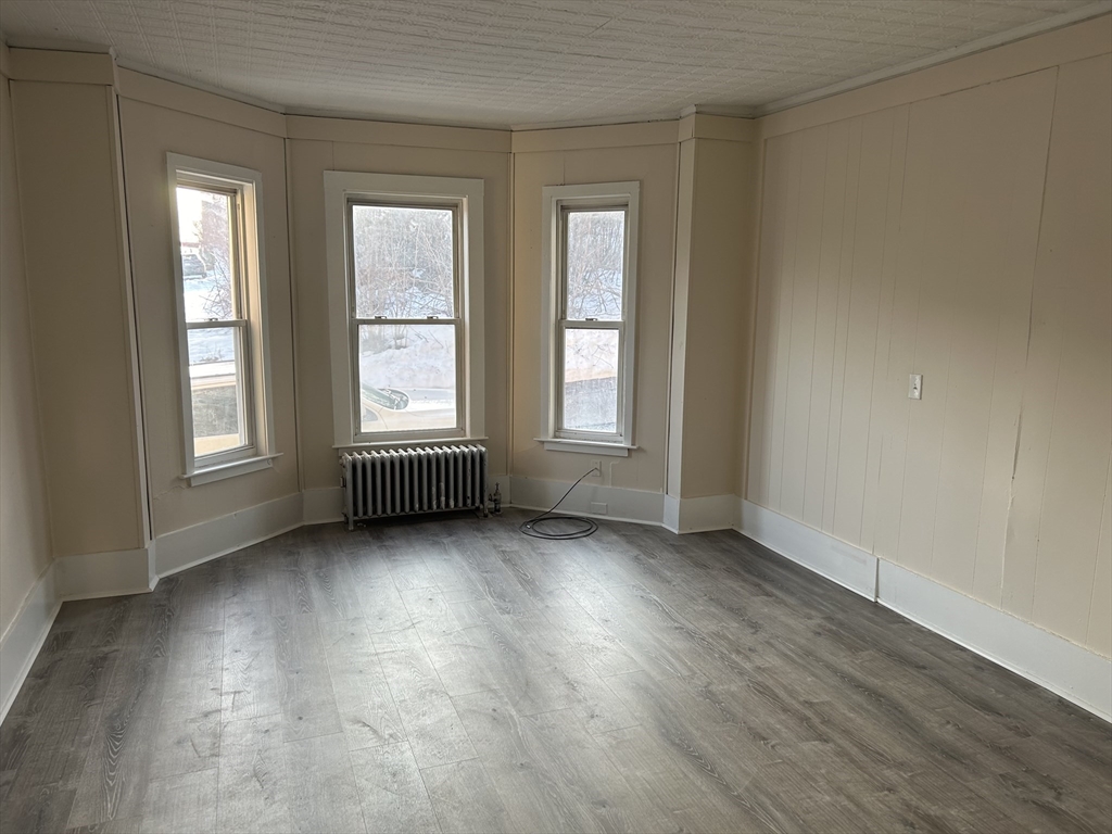 230 Pleasant St, Worcester, Massachusetts, 4 Bedrooms Bedrooms, 7 Rooms Rooms,1 BathroomBathrooms,Residential Lease,For Rent,Pleasant St,73485292