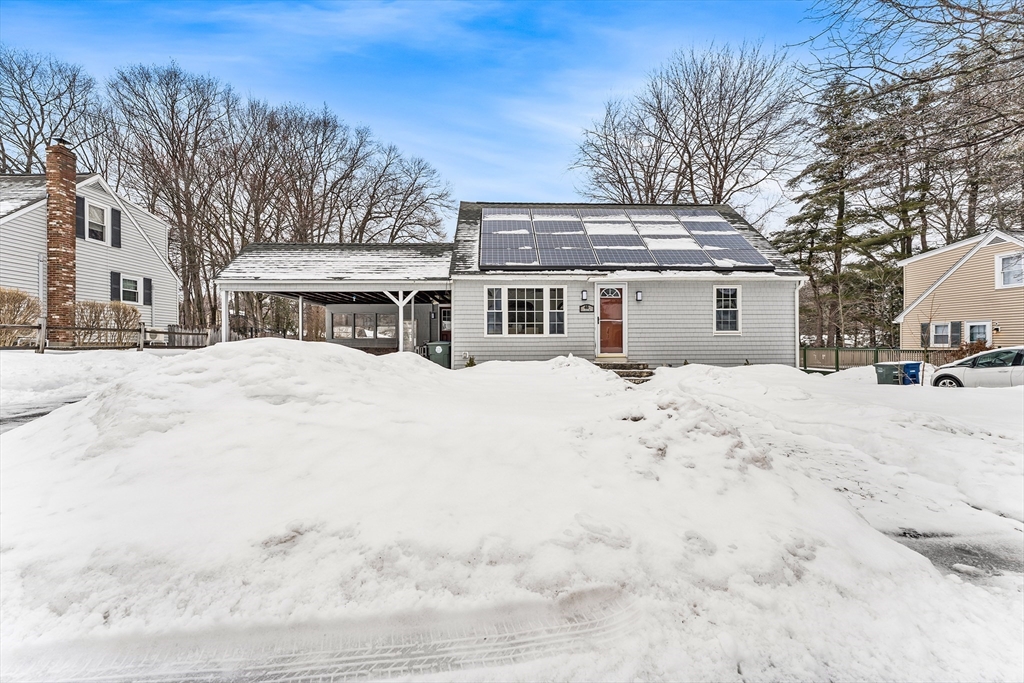 46 Eugene St, Leominster, Massachusetts, 4 Bedrooms Bedrooms, 7 Rooms Rooms,1 BathroomBathrooms,Residential,For Sale,Eugene St,73485281