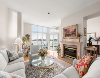 30 Constellation Wharf, Boston, Massachusetts, 3 Bedrooms Bedrooms, 6 Rooms Rooms,2 BathroomsBathrooms,Residential,For Sale,Constellation Wharf,73485298