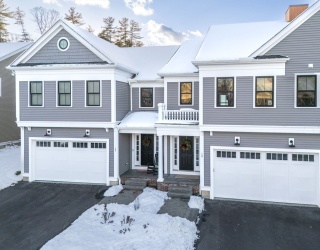 19 Cutter Ln, Amesbury, Massachusetts, 3 Bedrooms Bedrooms, 6 Rooms Rooms,2.5 BathroomsBathrooms,Residential,For Sale,Cutter Ln,73485296