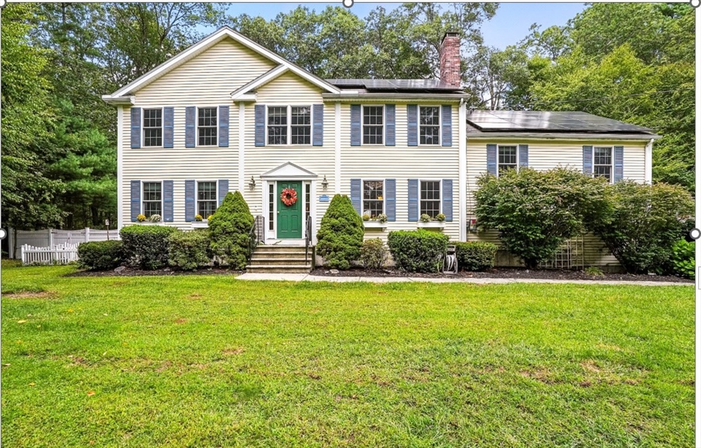 78 Milford St, Upton, Massachusetts, 4 Bedrooms Bedrooms, 9 Rooms Rooms,2.5 BathroomsBathrooms,Residential,For Sale,Milford St,73485301