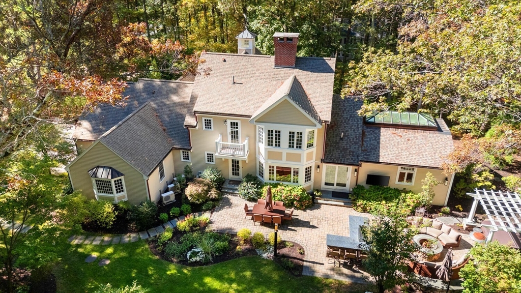 101 Draper Rd, Wayland, Massachusetts, 5 Bedrooms Bedrooms, 11 Rooms Rooms,5 BathroomsBathrooms,Residential,For Sale,Draper Rd,73485017