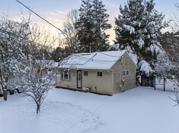 106 Baldwin Ave, Framingham, Massachusetts, 3 Bedrooms Bedrooms, 5 Rooms Rooms,1 BathroomBathrooms,Residential,For Sale,Baldwin Ave,73471760 106 Baldwin Ave, Framingham, Massachusetts, 3 Bedrooms Bedrooms, 5 Rooms Rooms,1 BathroomBathrooms,Residential,For Sale,Baldwin Ave,73471760