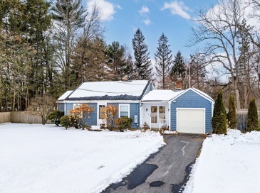 14 Loring Lane, Westfield, Massachusetts, 3 Bedrooms Bedrooms, 5 Rooms Rooms,1 BathroomBathrooms,Residential,For Sale,Loring Lane,73478913