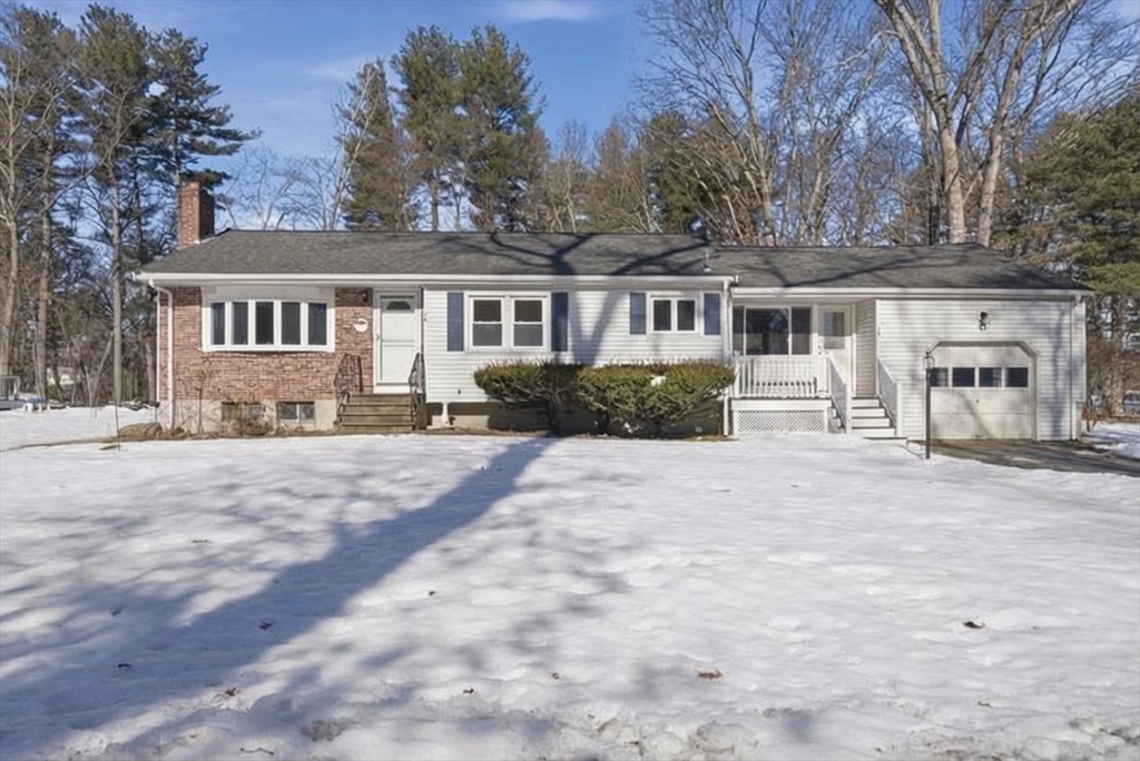 14 Manning Street, Wilmington, Massachusetts, 3 Bedrooms Bedrooms, 7 Rooms Rooms,2 BathroomsBathrooms,Residential,For Sale,Manning Street,73485333