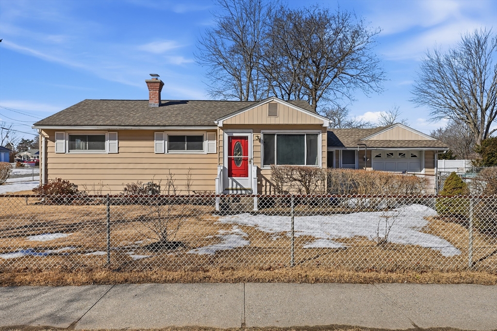744 Bradley Rd, Springfield, Massachusetts, 3 Bedrooms Bedrooms, 7 Rooms Rooms,1.5 BathroomsBathrooms,Residential,For Sale,Bradley Rd,73483595