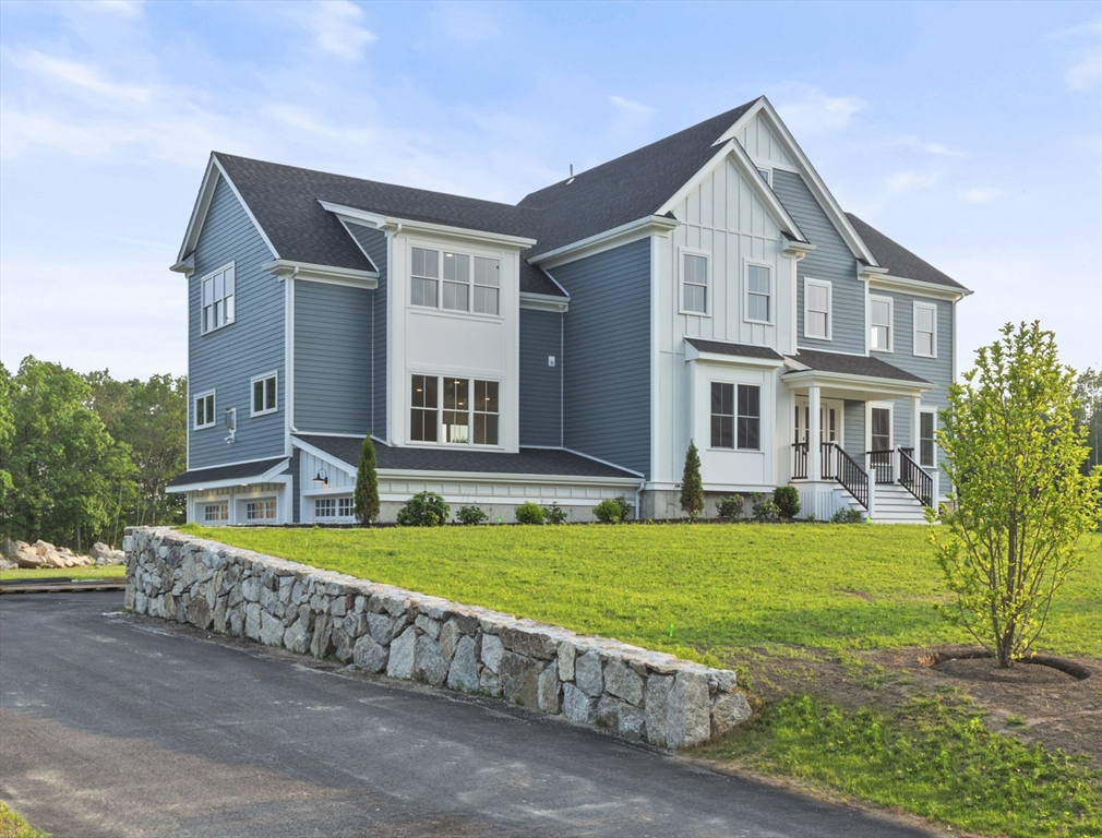 4 Weeping Willow Dr, Andover, Massachusetts, 5 Bedrooms Bedrooms, 11 Rooms Rooms,4.5 BathroomsBathrooms,Residential,For Sale,Weeping Willow Dr,73485339