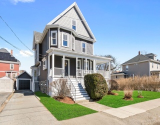 19 Laurel St, Saugus, Massachusetts, 5 Bedrooms Bedrooms, 9 Rooms Rooms,2 BathroomsBathrooms,Residential,For Sale,Laurel St,73485593