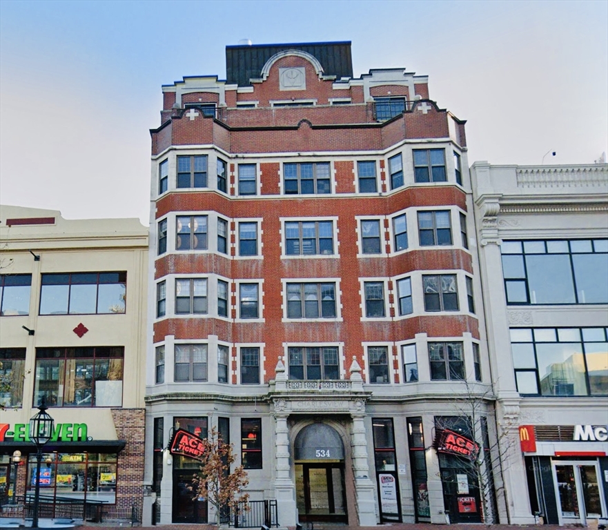 534 Commonwealth Ave, Boston, Massachusetts, 2 Bedrooms Bedrooms, 5 Rooms Rooms,2 BathroomsBathrooms,Residential,For Sale,Commonwealth Ave,73485652