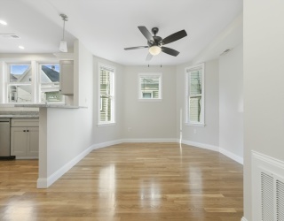 6 Benson Street, Boston, Massachusetts, 2 Bedrooms Bedrooms, 3 Rooms Rooms,1 BathroomBathrooms,Residential Lease,For Rent,Benson Street,73485420