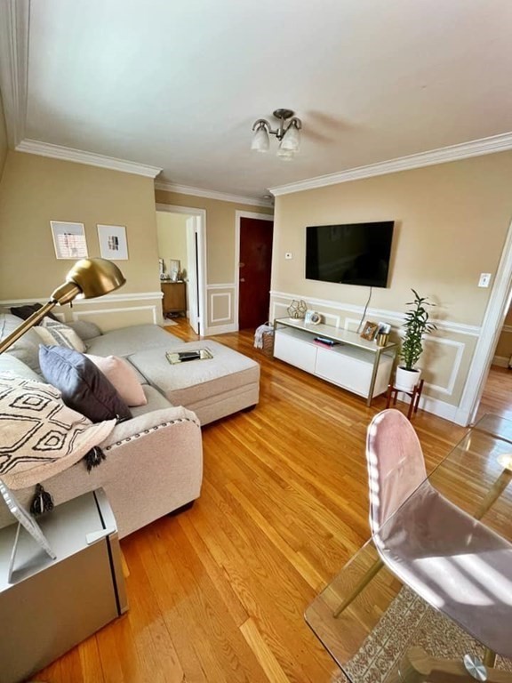 492 E Broadway, Boston, Massachusetts, 1 Bedroom Bedrooms, 4 Rooms Rooms,1 BathroomBathrooms,Residential Lease,For Rent,E Broadway,73485430