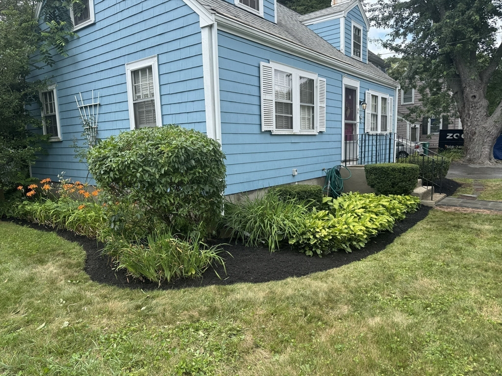 38 Barbara Rd, Newton, Massachusetts, 4 Bedrooms Bedrooms, 8 Rooms Rooms,1.5 BathroomsBathrooms,Residential,For Sale,Barbara Rd,73485400