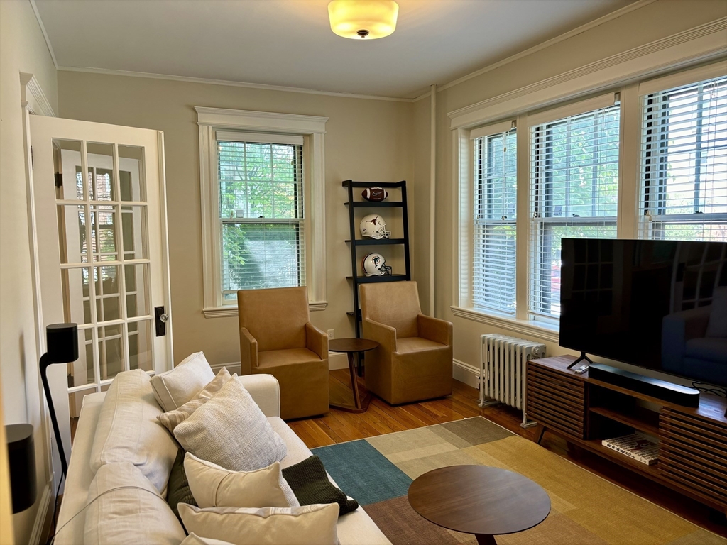 5 Crawford St, Cambridge, Massachusetts, 1 Bedroom Bedrooms, 3 Rooms Rooms,1 BathroomBathrooms,Residential Lease,For Rent,Crawford St,73485474