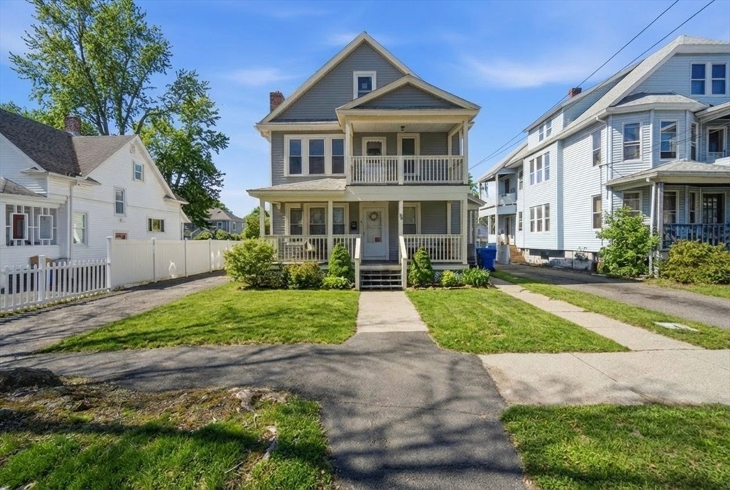 70-72 E Alvord Street, Springfield, Massachusetts, 6 Bedrooms Bedrooms, 14 Rooms Rooms,2 BathroomsBathrooms,Residential Income,For Sale,E Alvord Street,73485409