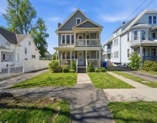 70-72 E Alvord Street, Springfield, Massachusetts, 6 Bedrooms Bedrooms, 14 Rooms Rooms,2 BathroomsBathrooms,Residential Income,For Sale,E Alvord Street,73485409