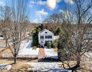 96 College St, South Hadley, Massachusetts, 5 Bedrooms Bedrooms, 10 Rooms Rooms,2.5 BathroomsBathrooms,Residential,For Sale,College St,73485506