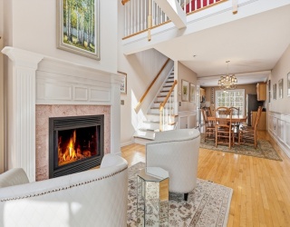 22 Tanglewood Park Drive, Haverhill, Massachusetts, 2 Bedrooms Bedrooms, 7 Rooms Rooms,2.5 BathroomsBathrooms,Residential,For Sale,Tanglewood Park Drive,73485502