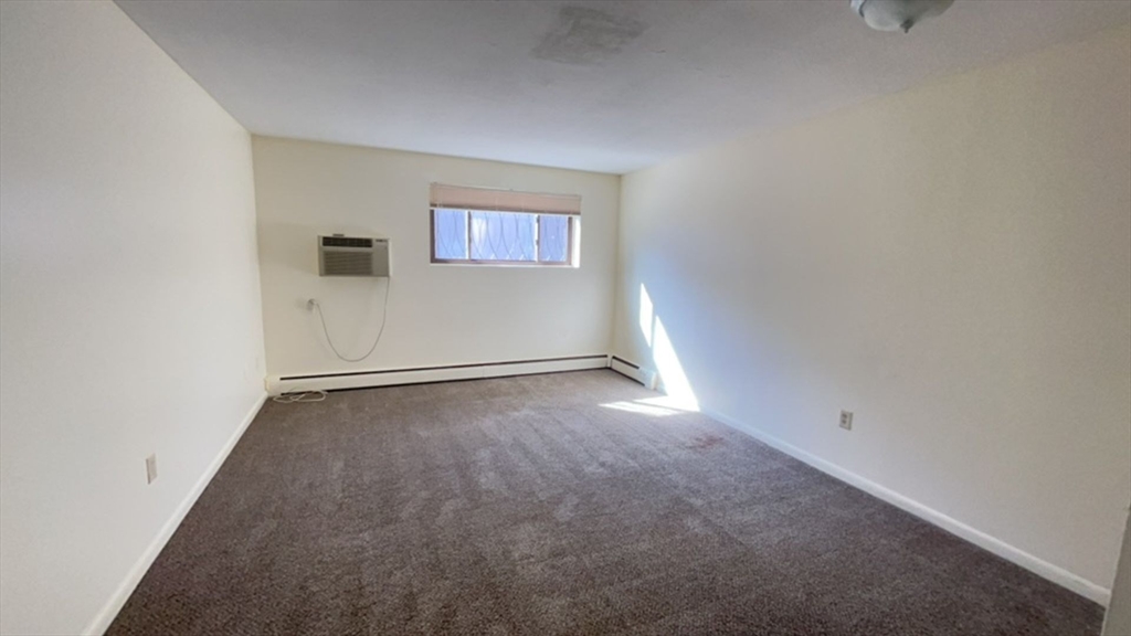 41 Revere St., Revere, Massachusetts, 2 Bedrooms Bedrooms, 3 Rooms Rooms,1 BathroomBathrooms,Residential Lease,For Rent,Revere St.,73485525