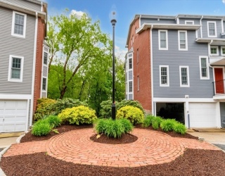 22 N Stone Mill Dr, Dedham, Massachusetts, 2 Bedrooms Bedrooms, 6 Rooms Rooms,2 BathroomsBathrooms,Residential,For Sale,N Stone Mill Dr,73485558