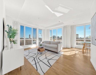 100 Station Lndg, Medford, Massachusetts, 2 Bedrooms Bedrooms, 5 Rooms Rooms,2 BathroomsBathrooms,Residential,For Sale,Station Lndg,73485547