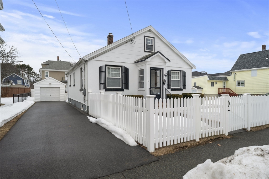 54 Safford St, Quincy, Massachusetts, 3 Bedrooms Bedrooms, 6 Rooms Rooms,1 BathroomBathrooms,Residential,For Sale,Safford St,73485485