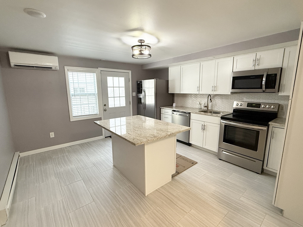 850 Dorchester Ave, Boston, Massachusetts, 3 Bedrooms Bedrooms, 5 Rooms Rooms,2.5 BathroomsBathrooms,Residential Lease,For Rent,Dorchester Ave,73485678