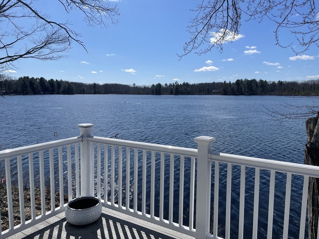 207 White Pond Road, Lancaster, Massachusetts, 3 Bedrooms Bedrooms, 8 Rooms Rooms,3.5 BathroomsBathrooms,Residential,For Sale,White Pond Road,73485591