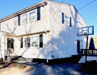 28B Staples Street, Taunton, Massachusetts, 2 Bedrooms Bedrooms, 4 Rooms Rooms,1.5 BathroomsBathrooms,Residential,For Sale,Staples Street,73485697